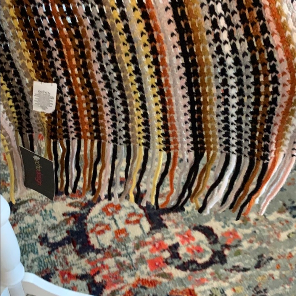 Scarf - Picture 3 of 5